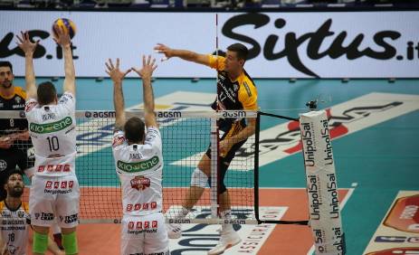 Play Off Challenge, semifinale, ritorno / Calzedonia Verona - Kioene Padova 3-2 (15-17 golden set)